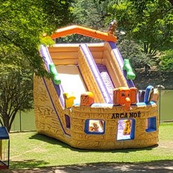 13 - Tobogã gigante Arca de Noé - 10.0m x 5.00m x 7.50m