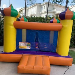 2 - Pula pula castelinho - 3.00m x 3.00m