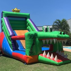 2 - Tobogã Jacaré - 7.00m x 3.00m x 5.00m