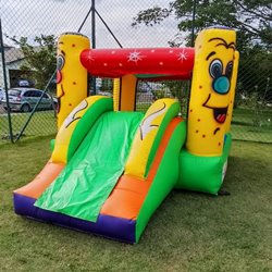 3 - Piscina de bolinha com rampa - 3.80m x 2.50m x 2.20m