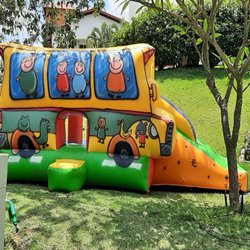 5 - Pula pula Peppa com mini tobogã - 5.00m x 4.00m x 2.60m