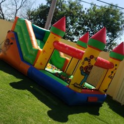 5 - Tobogã com piscina de bolinha - 5.00m x 3.00m x 2.60m