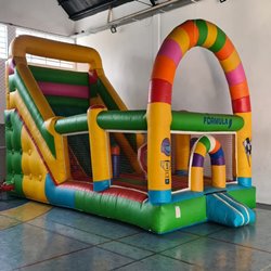 5 - Tobogã grande Formula 1 - 9.00m x 5.00m x 5.50m